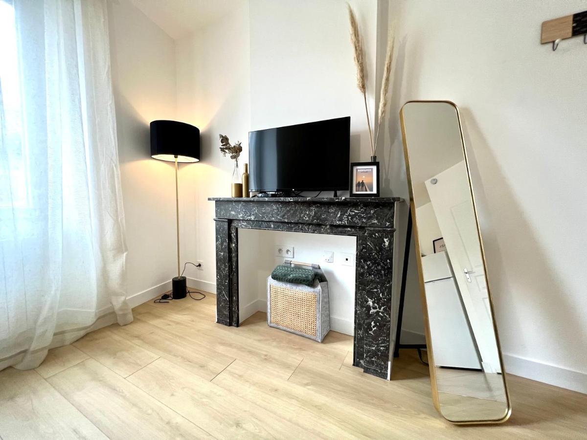 Suite ~ Romance Estivale ~ A 15 Min De Lyon Мирибел Екстериор снимка